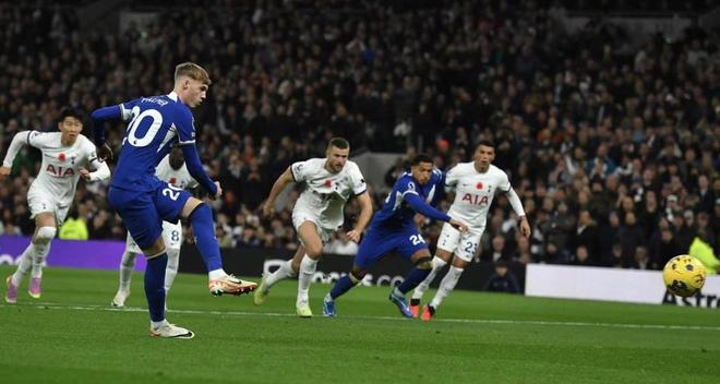 日职乙战报：神代庆人、村上悠绯破门，爱媛1-1熊本（日职乙战报：神代庆人与村上悠绯相继建功，爱媛1-1战平熊本）