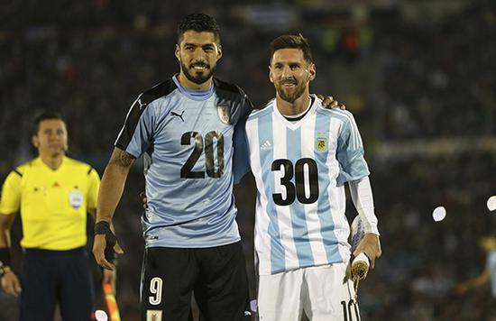 足球世界杯亚洲区预选赛关键比赛回顾（亚洲世预赛焦点对决复盘）