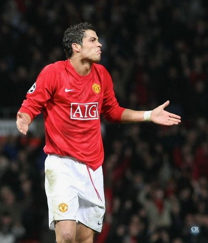 罗马诺：在内马尔遭遇重伤前，有多家俱乐部密切关注他的动态（罗马诺：内马尔重伤前，多家俱乐部持续关注其动向）