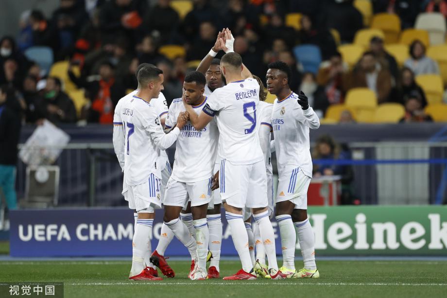 德劳伦蒂斯：孔蒂正带领球队重回正轨，球员也听从了他的指示（德劳伦蒂斯：孔蒂已让球队走上正轨，球员们在执行其部署）