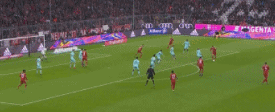 B费点球真的稳！稳稳骗过门将进球（B费点球稳健，轻松晃过门将破门）